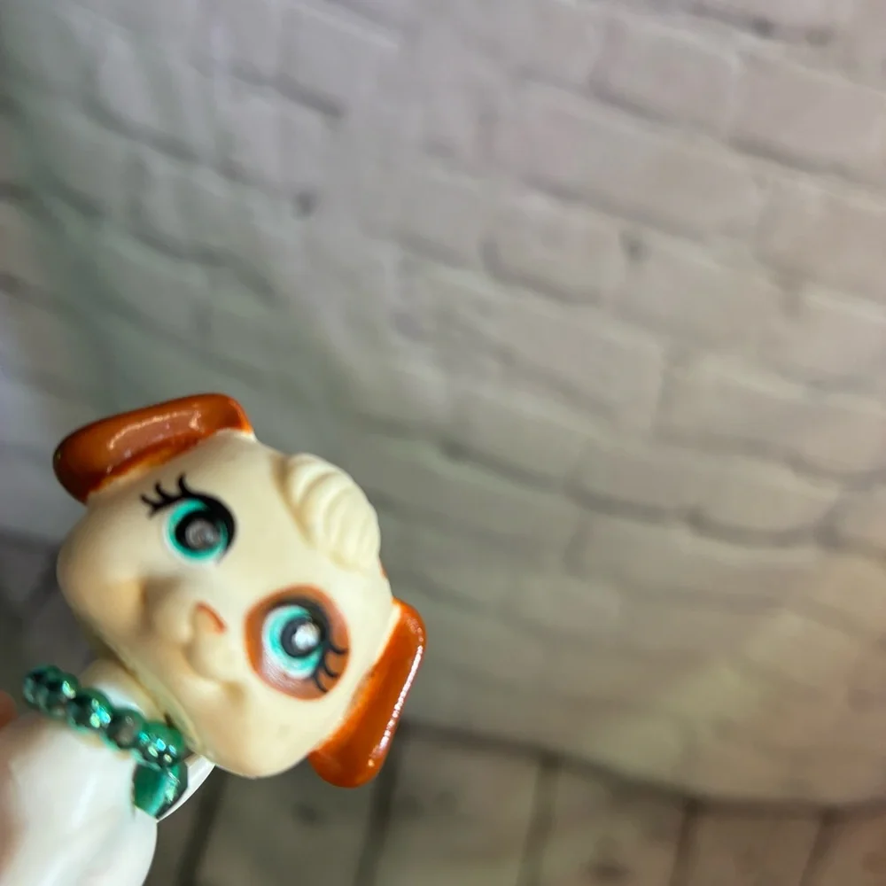5/$20 Littlest Pet Shop #39‎ White Dog with Blue Necklace Collectible Toy GUC